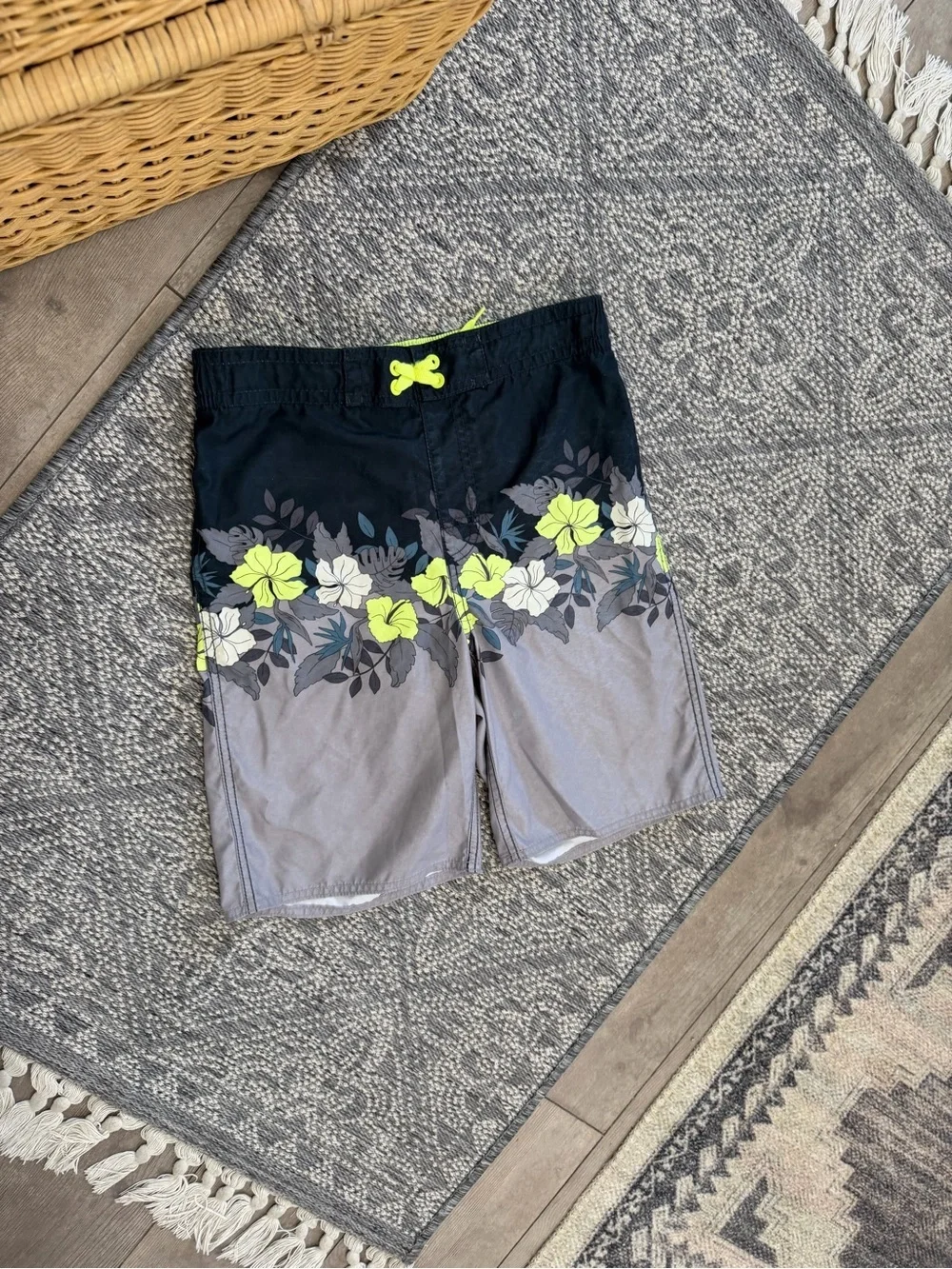 Old Navy Boys Tropical Printed Swim Board Shorts Size XL Boys Swim Trunks